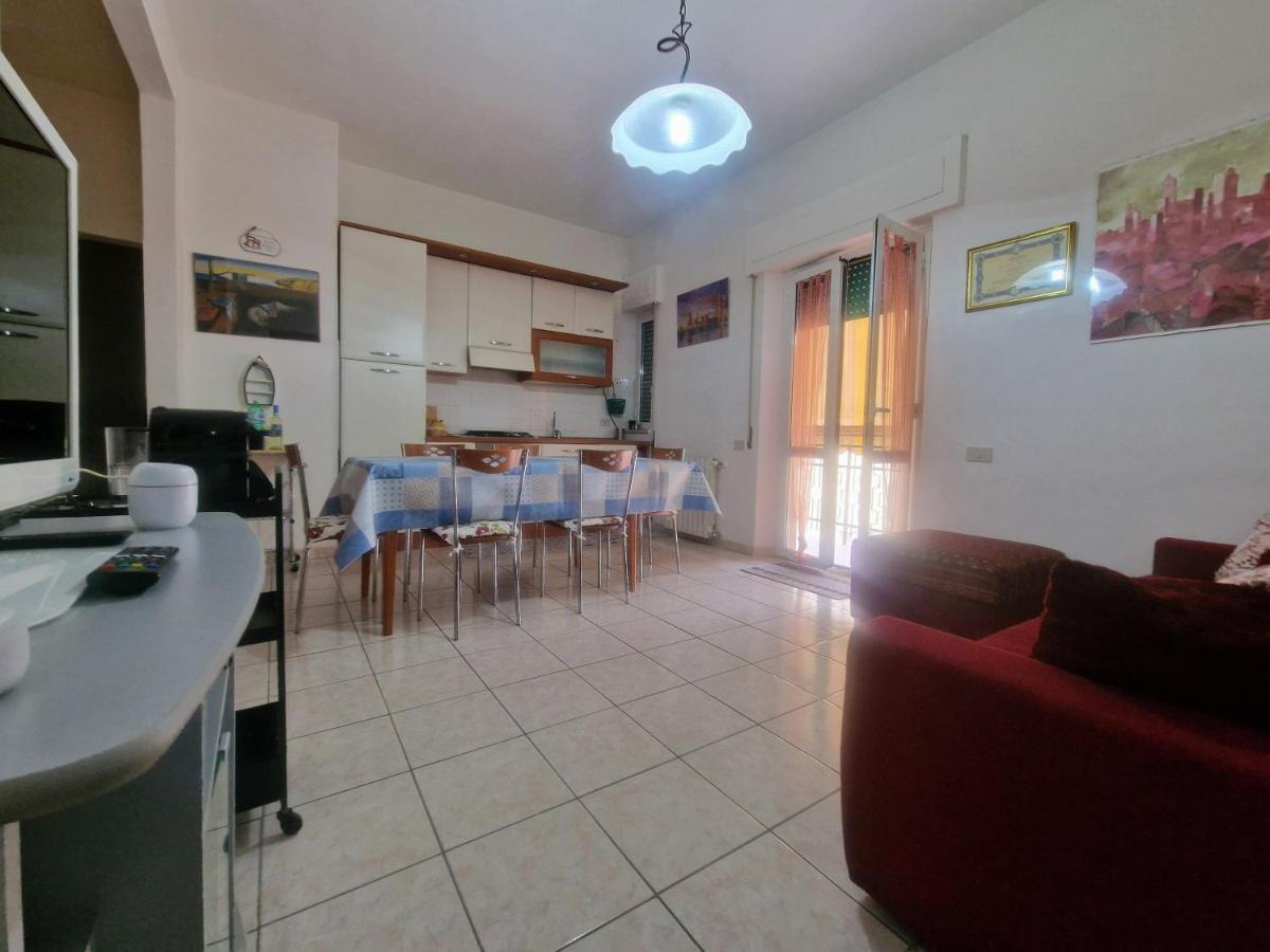 Puzzle Al Mare Apartment Follonica Bagian luar foto