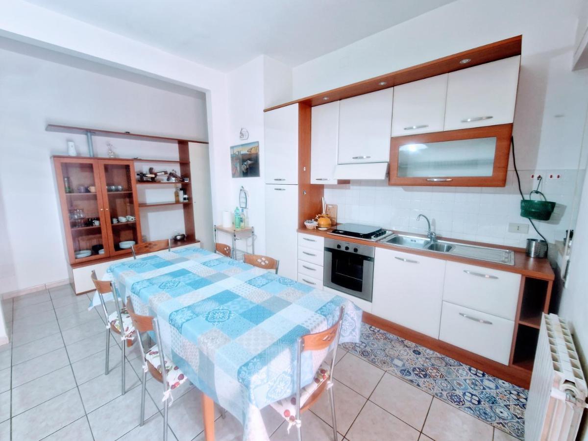 Puzzle Al Mare Apartment Follonica Bagian luar foto
